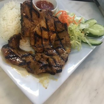 Sen Vang - Grilled pork on rice - Vietnamese Near Me - Montreal, Quebec Sen Vang - Grilled pork on rice - Vietnamese Near Me - Montreal, Quebec