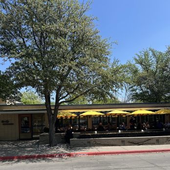 R+D Kitchen - Outside - New American Near Me - Dallas, Texas R+D Kitchen - Outside - New American Near Me - Dallas, Texas