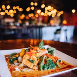 Mai Phi - Salmon Curry