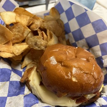 Frostbitez - Honey mustard chicken sandwich - Ice Cream & Frozen Yogurt Near Me - Jonestown, Pennsylvania