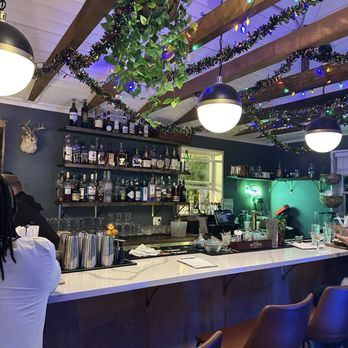 Angel Oak Restaurant - New American Near Me - Johns Island, South Carolina