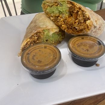 Cordova Cafe & Bottleshop - My friend got a HUGE breakfast burrito.  Not bad.  Took a while. - Cafes Near Me - Pasadena, California