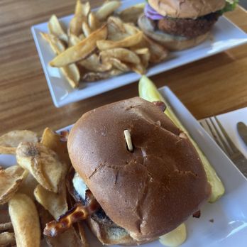 Captain Parker's Pub - Classic Chicken Sandwich and Brie Burger - Pubs Near Me - West Yarmouth, Massachusetts Captain Parker's Pub - Classic Chicken Sandwich and Brie Burger - Pubs Near Me - West Yarmouth, Massachusetts