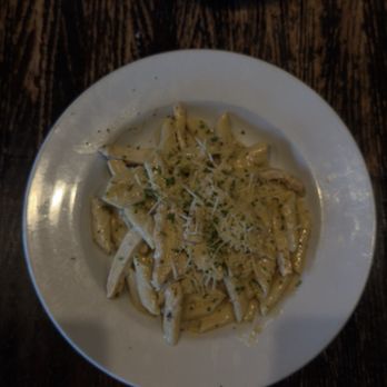 Mike's Grillhouse - Hamilton's Spicy Chicken Penne Pasta Southern Steak Salad - American Near Me - Modesto, California