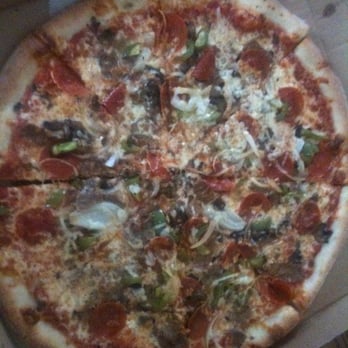 Manhattan Pizza - Deluxe pizza w/o anchovies - Pizza Near Me - Great Barrington, Massachusetts Manhattan Pizza - Deluxe pizza w/o anchovies - Pizza Near Me - Great Barrington, Massachusetts