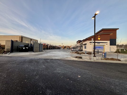 MISTER CAR WASH - Updated April 2025 - 15 Photos - 4301 S REGAL ST