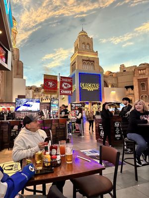 Blondies Sports Bar & Grill by null