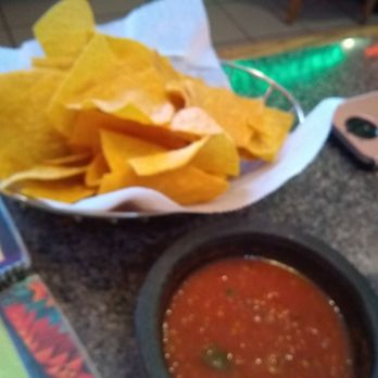 El Arriero - Starting off with chips and salsa never hurts my feelings! And the but of spice in this salsa is yummy! - Mexican Near Me - Grand Rapids, Michigan El Arriero - Starting off with chips and salsa never hurts my feelings! And the but of spice in this salsa is yummy! - Mexican Near Me - Grand Rapids, Michigan