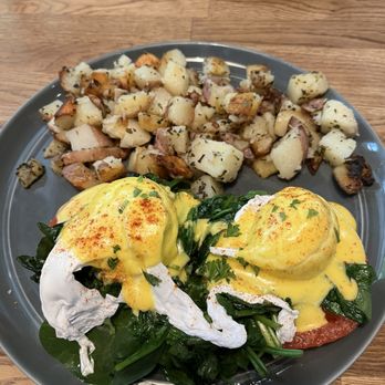 Cafe Dantorels - The One Benedict - Cafes Near Me - Sacramento, California Cafe Dantorels - The One Benedict - Cafes Near Me - Sacramento, California