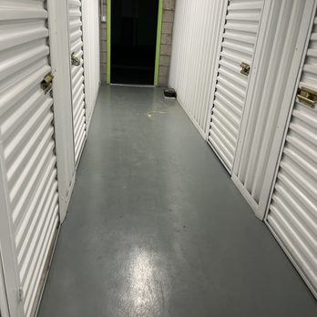 Extra Space Storage - Rodent sh*t and yellow powder - Self Storage Near Me - Phoenix, Arizona Extra Space Storage - Rodent sh*t and yellow powder - Self Storage Near Me - Phoenix, Arizona