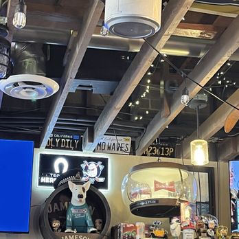 Tony's Bar & Deli - Decoration - Delis Near Me - Placentia, California