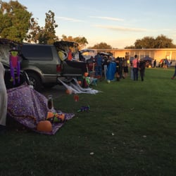 Burcham David Elementary School - Trunk and treat