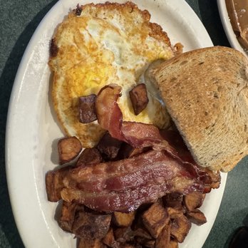 Metro Diner - Two Egg Breakfast - American Near Me - Fredericksburg, Virginia Metro Diner - Two Egg Breakfast - American Near Me - Fredericksburg, Virginia