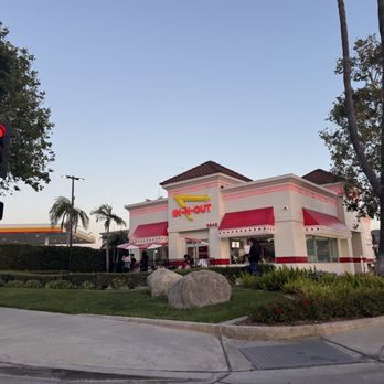 In-N-Out Burger - Burgers Near Me - Anaheim Hills, California