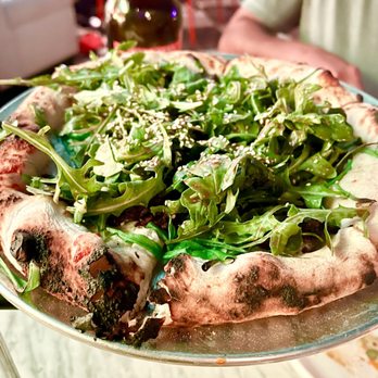 Netflix Bites - Short rib pizza - sweet but ok - American Near Me - Los Angeles, California