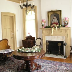Candlelight Lodge Bed and Breakfast - Candlelight Lodge Parlor
