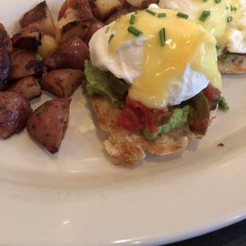 Mae's - Avocado Eggs Benedict - Breakfast & Brunch Near Me - Mount Clemens, Michigan