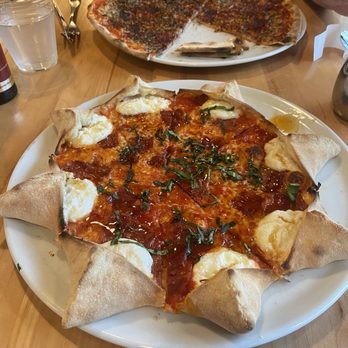 Mister01 Extraordinary Pizza - Star Luca with honey and Coffee pizza - Italian Near Me - Dallas, Texas