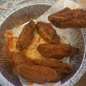 Home Slice Pizza - Buffalo Wings - 6 wings - Pizza Near Me - Austin, Texas