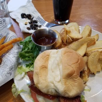 Old Man River - Mississippi Burger, bacon cheese buger with sweet bbq sauce - Breweries Near Me - Mc Gregor, Iowa Old Man River - Mississippi Burger, bacon cheese buger with sweet bbq sauce - Breweries Near Me - Mc Gregor, Iowa
