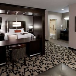 Hampton Inn & Suites Marksville - Guest room