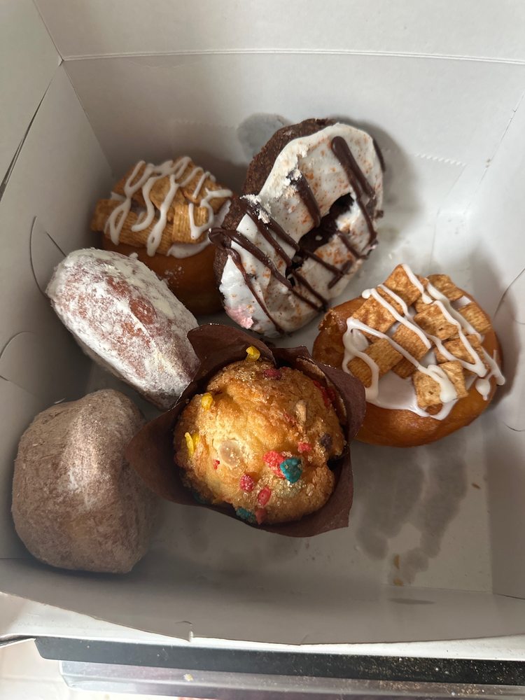 THE MAD BAKERS Updated August 2024 27 Photos & 19 Reviews 11026