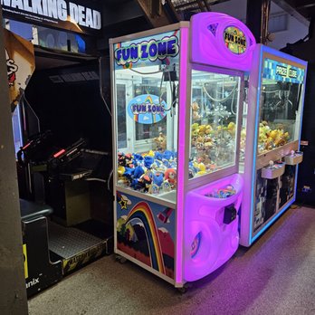 Sportime USA - Don't waste your money on the claws - Amusement Parks Near Me - Ardsley, New York Sportime USA - Don't waste your money on the claws - Amusement Parks Near Me - Ardsley, New York