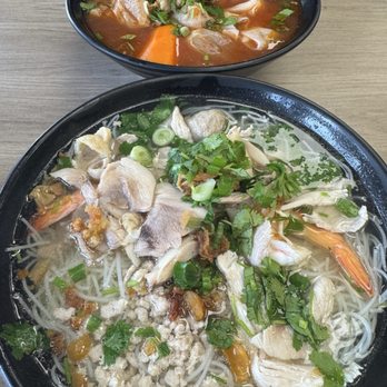 TL Noodle - Vermicelli combo and beef stew noodle - Noodles Near Me - Rancho Cordova, California TL Noodle - Vermicelli combo and beef stew noodle - Noodles Near Me - Rancho Cordova, California