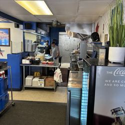 Yianni's Gyro Place