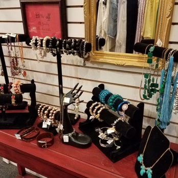 Siro's Chic Boutique - Gorgeous jewelry - Women's Clothing Near Me - Thorntown, Indiana