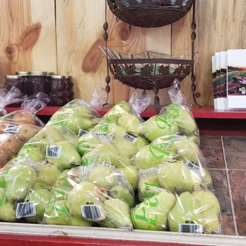 Larsen Apple Barn - 11-1-19 Larsen Apple Farm - Fruits & Veggies Near Me - Camino, California