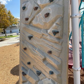 Vista Del Arroyo Park - Rock climbing wall - Parks Near Me - Simi Valley, California