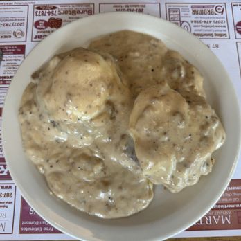 Rolly's Diner - SOS with biscuits - Sandwiches Near Me - Auburn, Maine