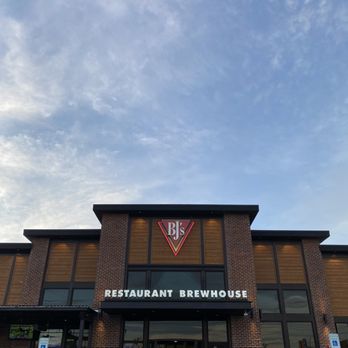 BJ's Restaurant & Brewhouse - Outside view - New American Near Me - Tulsa, Oklahoma BJ's Restaurant & Brewhouse - Outside view - New American Near Me - Tulsa, Oklahoma