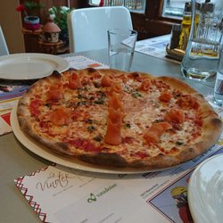 Jet Pizza Montreux - Small salmon pizza, $25.