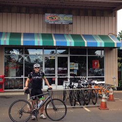 Kinesic Sport Lab - Checking out the cycling scene in Maui, Hawaii. Thanks West Maui Cycles for the rentals!
