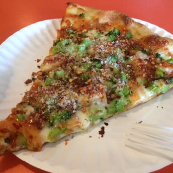 Primo Pizza and Grill - Specialty slice - chicken, broccoli, and general tso's sauce - Italian Near Me - Allentown, Pennsylvania