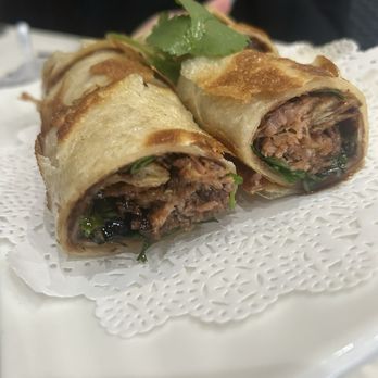Mama Lu Dumpling House - 9 Niu Rou Juan Bing BEEF WRAP (6) - Chinese Near Me - Monterey Park, California Mama Lu Dumpling House - 9 Niu Rou Juan Bing BEEF WRAP (6) - Chinese Near Me - Monterey Park, California