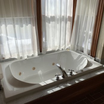 William Sauntry Mansion - Bed & Breakfast Near Me - Stillwater, Minnesota
