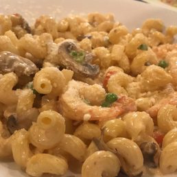 My first time at Gio's I tried the shrimp pasta! My first time at Gio's I tried the shrimp pasta!