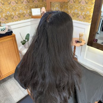 Petite Blossom Salon - Hair Stylists Near Me - Chula Vista, California