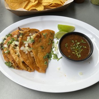Bien Chido - Birria tacos - Mexican Near Me - Plantation, Florida Bien Chido - Birria tacos - Mexican Near Me - Plantation, Florida
