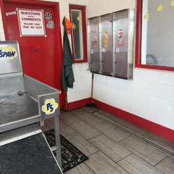 Adirondack Carwash - I'm not certain if this plastic apron was for customers to use, but there was no way I was going to use a community apron anyway.