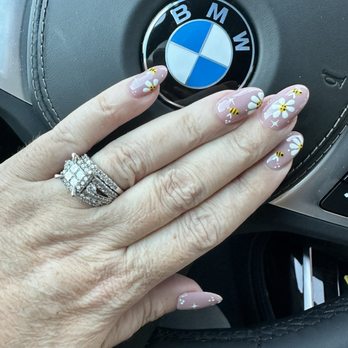 Diamond Nails - Nail Salons Near Me - Killeen, Texas