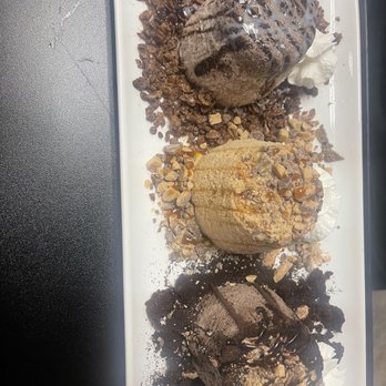 Vampire Penguin - Lexington - Desserts Near Me - Lexington, South Carolina Vampire Penguin - Lexington - Desserts Near Me - Lexington, South Carolina