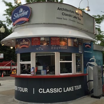 Navy Pier - Architecture River Tour - Landmarks & Historical Buildings Near Me - Chicago, Illinois