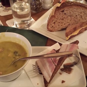 Bodega de Posthoorn - Classic, exert old school Dutch Pub fare - Den Haag, ZH