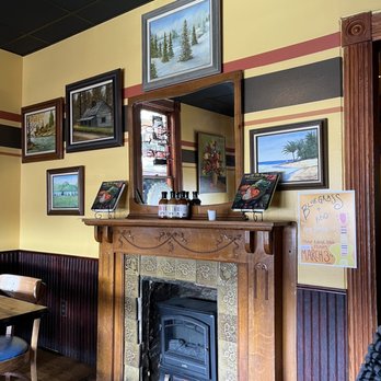 Front Range Barbeque - Front dining room - Barbeque Near Me - Colorado Springs, Colorado
