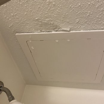 Hampton Inn Columbia - This is where the water was coming from. It's clear that this has been a problem before & it's clear nothing has been done to fix it. - Hotels Near Me - Columbia, Missouri Hampton Inn Columbia - This is where the water was coming from. It's clear that this has been a problem before & it's clear nothing has been done to fix it. - Hotels Near Me - Columbia, Missouri