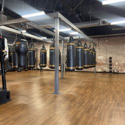 Crowned Boxing